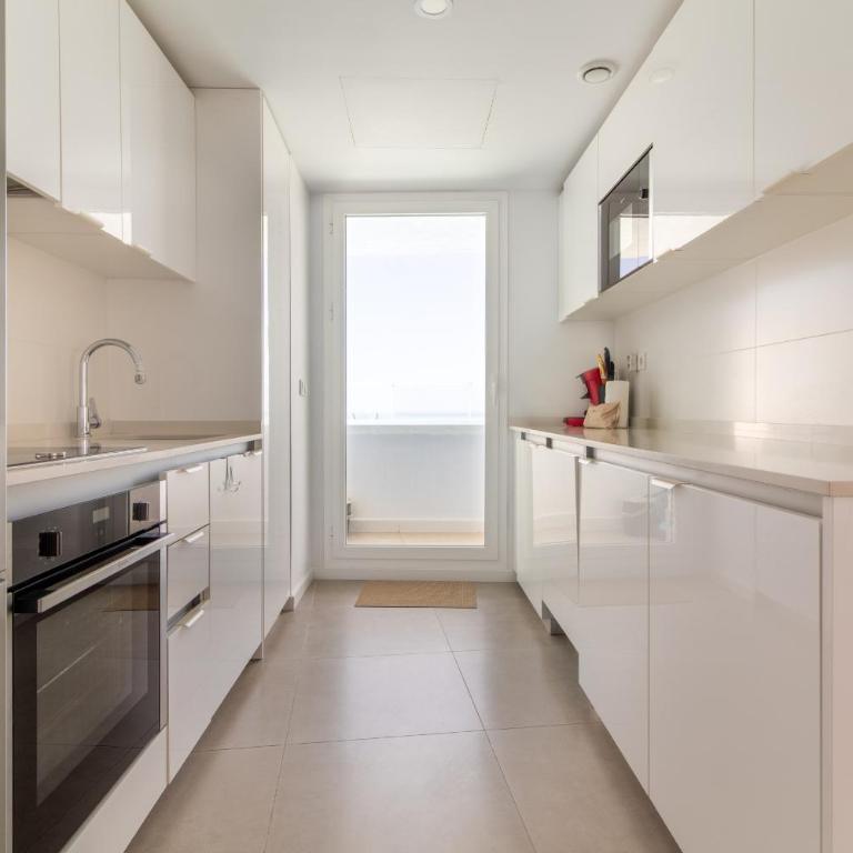Global Vacacional, Apartamento con piscina privada y terraza con vistas a la costa - Apartment mit Meerblick - 28