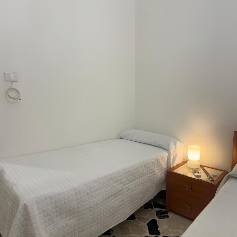 Holiday & House - Imparato Carini Costa Verde - Appartamento con ampio balcone vista mare - porzione di Villa Residenziale a pochi passi dal mare - Appartamento con 2 Camere da Letto e Vista Mare - 17