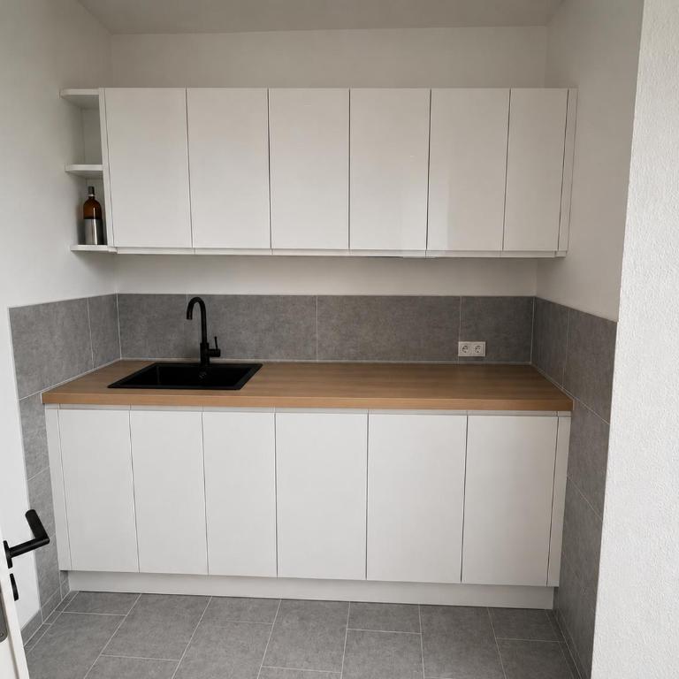 StayFab Rooms & Apartments - Apartment mit 4 Zimmern - 5