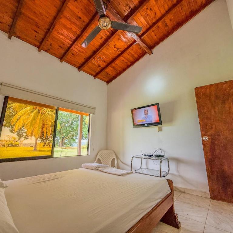 Finca Campestre Doradal - Habitación Doble con vistas al jardín - 3