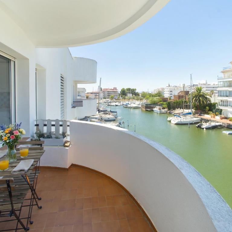 WELCS APARTAMENTO 407 EMP con vista al canal - Apartamento con balcón - 1
