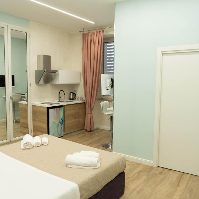 Na Suite QuartieriSpagnoli - Camera Tripla Luxury - 2