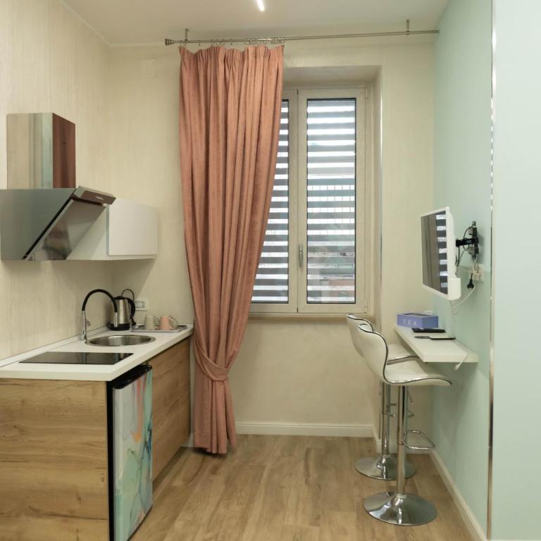 Na Suite QuartieriSpagnoli - Camera Tripla Luxury - 4