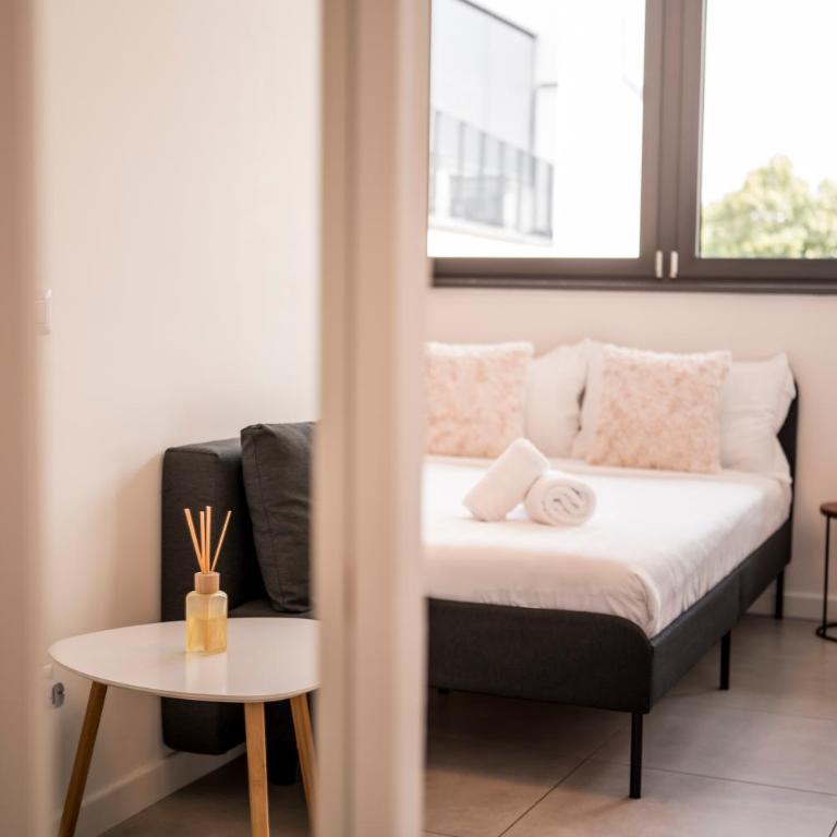 Ponti Cozy Apartment - Private Parking available, Near Navigli, Romolo Metro and Duomo - Appartamento Superior - 34
