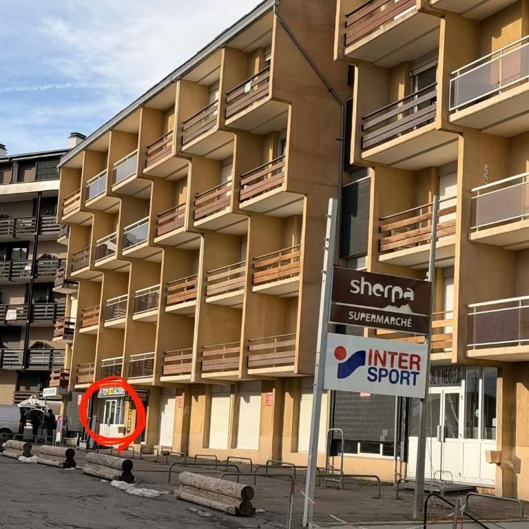 Studio 6 personnes au pied des pistes avec parking - One-Bedroom Apartment - 13