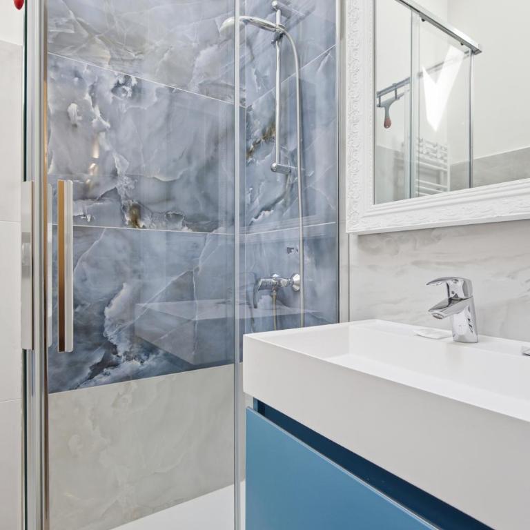 Hostdomus - Maison Zen - Two-Bedroom Superior Apartment - 15