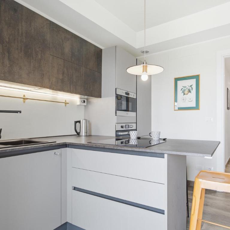 Hostdomus - Maison Zen - Two-Bedroom Superior Apartment - 16