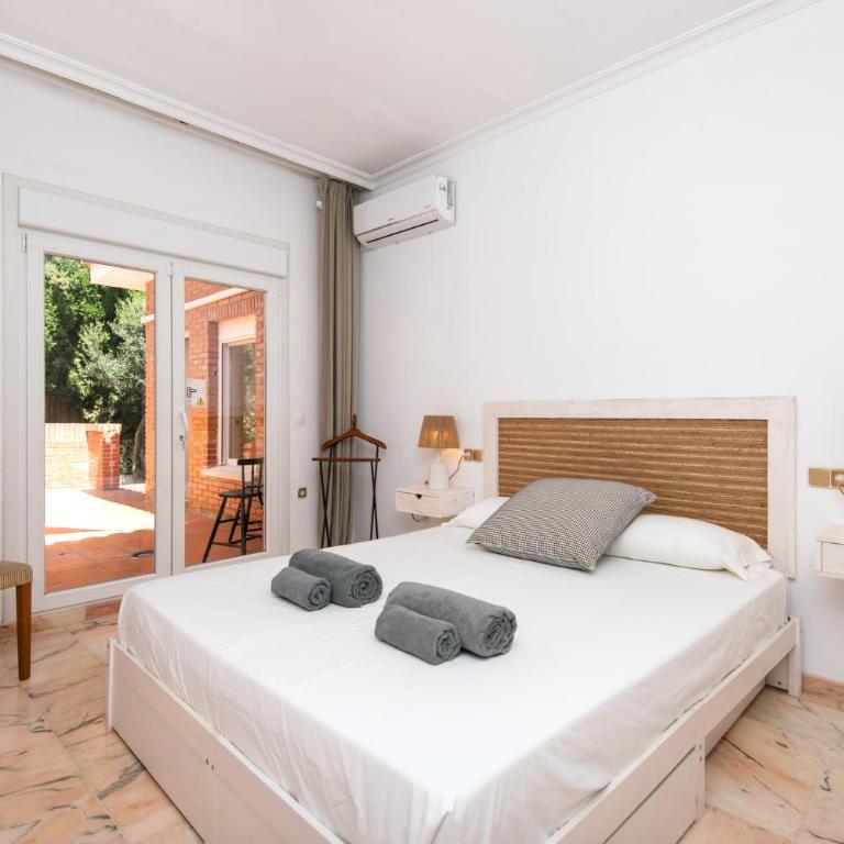PREMIUM Family Villa in Málaga with Private Pool - Five-Bedroom House - 51