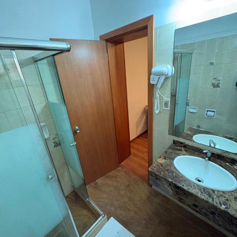Hotel Argentina - Habitación Triple Estándar - 16
