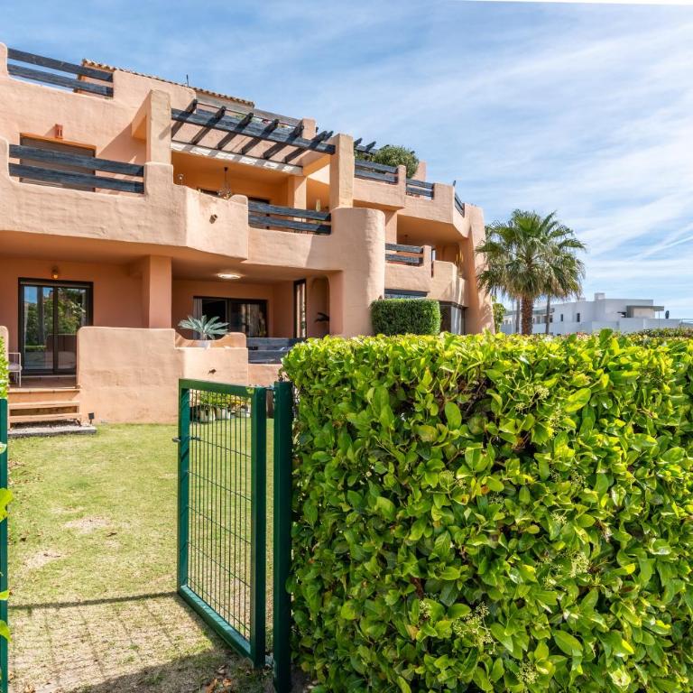 Casares Beach Golf Apartment - Apartamento Deluxe de 2 dormitorios con vistas al jardín - 16