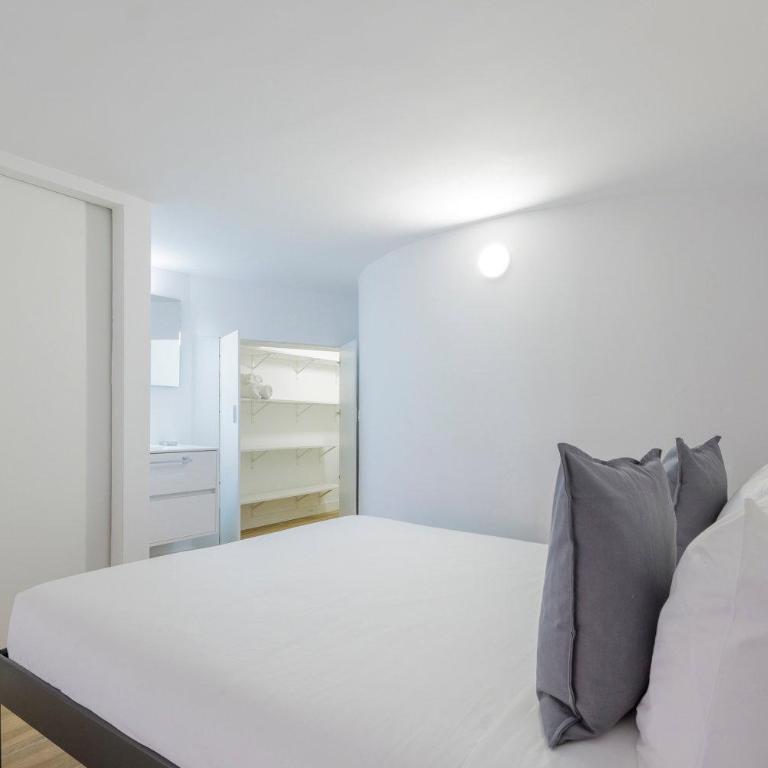 Renovated Duplex on Paseo F. de Sales - Apartamento - 13