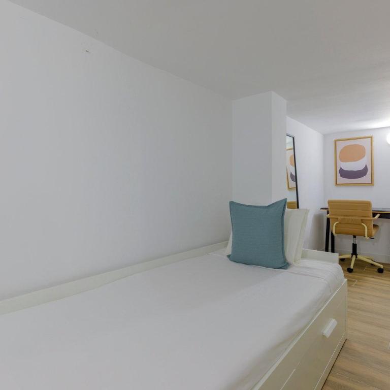 Renovated Duplex on Paseo F. de Sales - Apartamento - 28