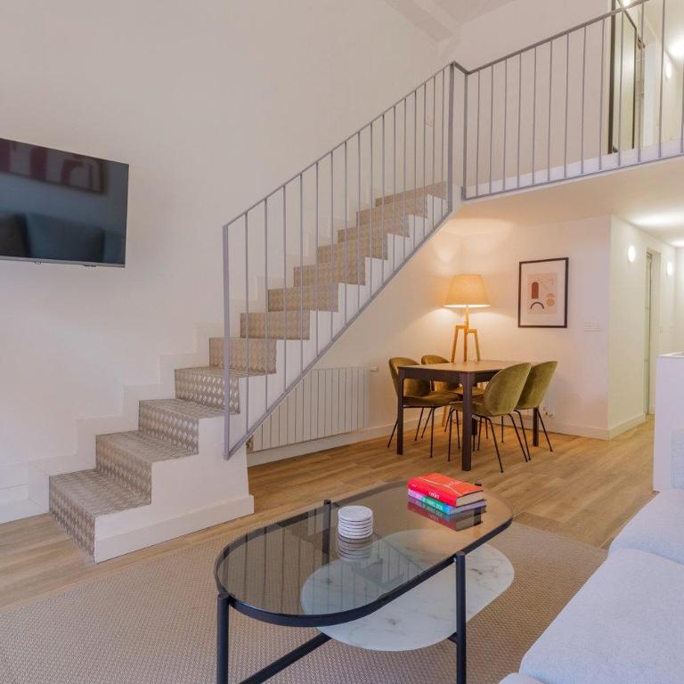 Premium Renovated Loft near Santander Park - Apartamento - 1
