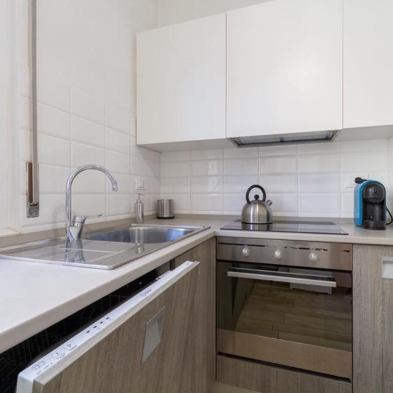 Milan Central Easy Stay - Appartamento con 2 Camere da Letto - 12