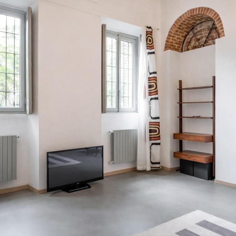 Navigli-Tortona with wifi and AC - Two-Bedroom Apartment - 10