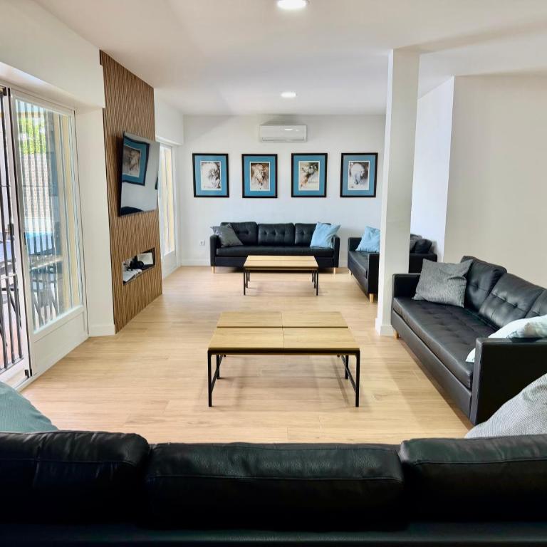 Villa Sol y Vino I Piscina Salada I Jacuzzi Spa I BBQ I PS5 I Aircon I Luxury & Privacy Jerez - Villa - 3