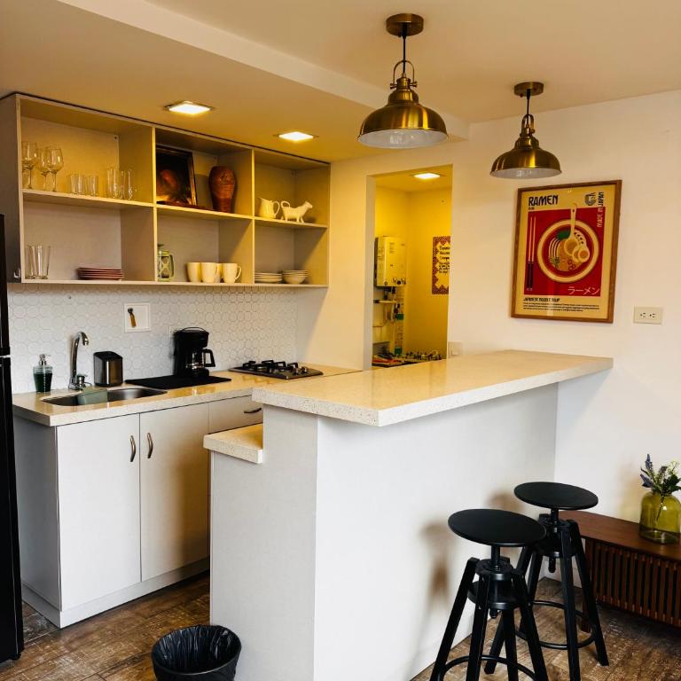 2205 Apartamento Poblado en la zona rosa de medellín - One-Bedroom Apartment - 1