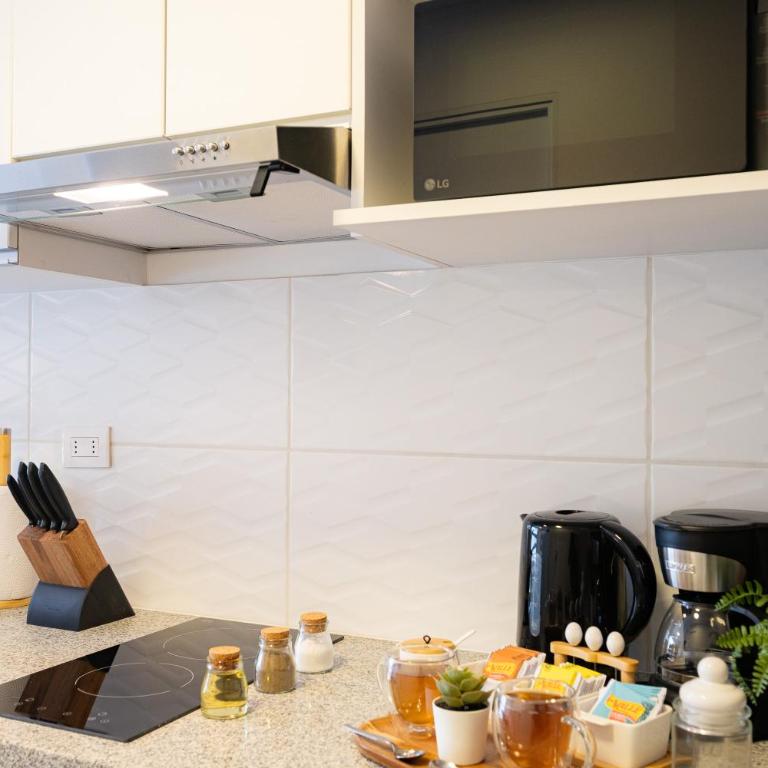 Bertolotto Apartments by Vibrant - One-Bedroom Apartment with View - 5