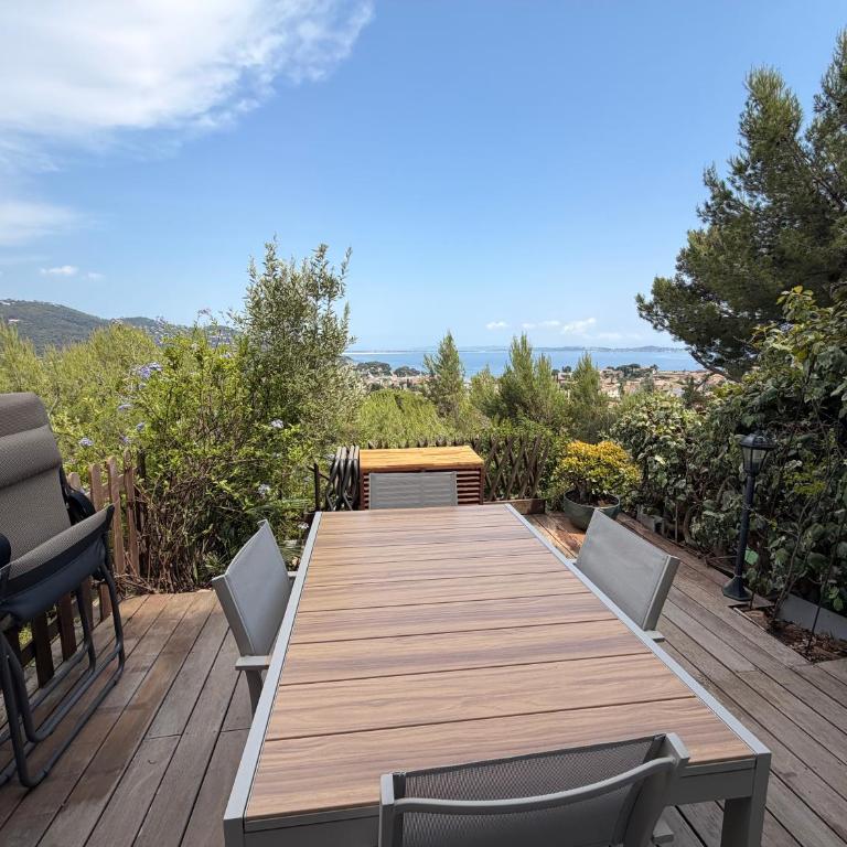 Vue panoramique, Parking, Clim, Plage - Appartement 1 Chambre - Vue sur Mer - 3