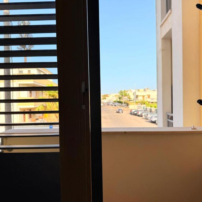 Rosmini Apartment - parcheggio-veranda - Baia Verde - Lido - by Click Salento - Two-Bedroom House - 2