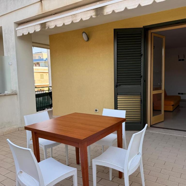 Rosmini Apartment - parcheggio-veranda - Baia Verde - Lido - by Click Salento - Two-Bedroom House - 13