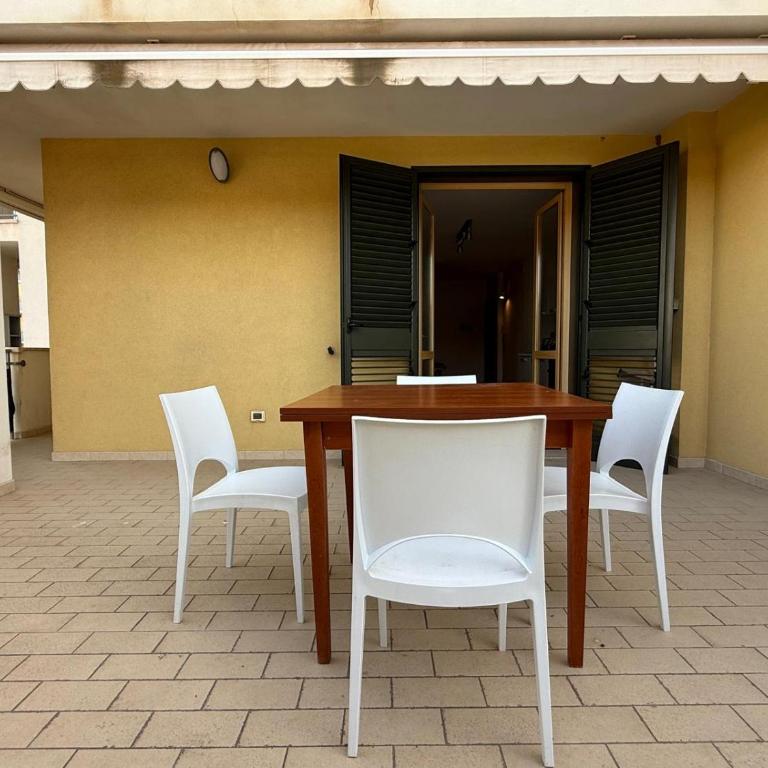 Rosmini Apartment - parcheggio-veranda - Baia Verde - Lido - by Click Salento - Two-Bedroom House - 17
