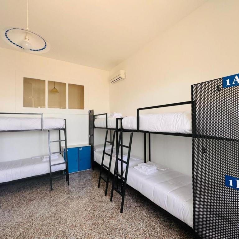 Ostello del Viandante - Dormitorio Maschile per 6 Persone - 5