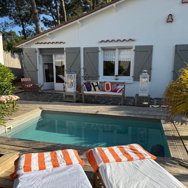 VILLA piscine privée chauffée 300 m plage à la mer - Villa 3 Chambres - 1
