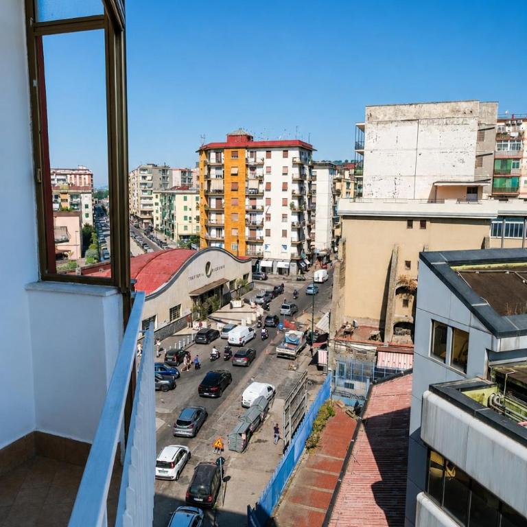 Enea House Naples - Balcony & 2 Bathrooms - Appartamento con 1 Camera da Letto con Balcone e Vista Città - 17