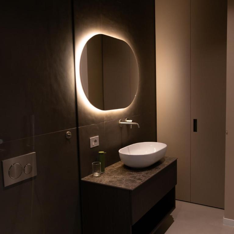 Brand new 100sqm Designer Apartment in the center of Bari - by Pausa Stays - Two-Bedroom Apartment with City View - 5