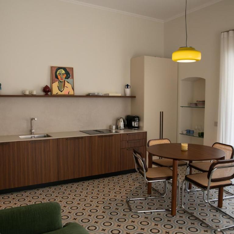 Brand new 100sqm Designer Apartment in the center of Bari - by Pausa Stays - Two-Bedroom Apartment with City View - 16