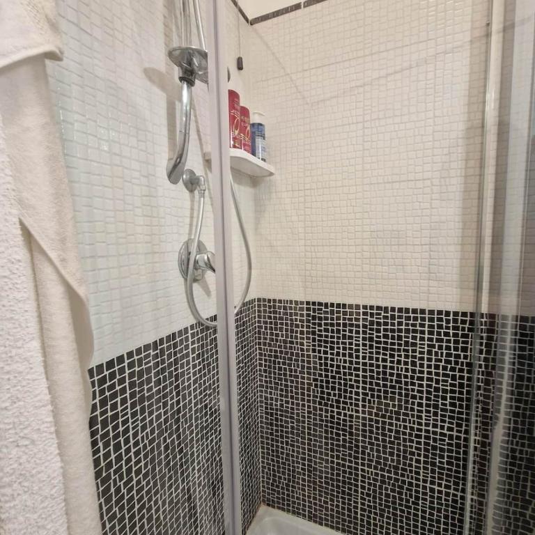 Milazzo. Intero alloggio in affitto - Appartamento - 19