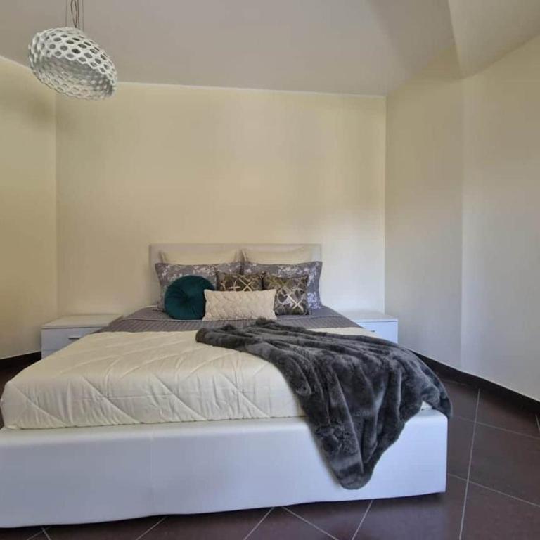 Milazzo. Intero alloggio in affitto - Appartamento - 13