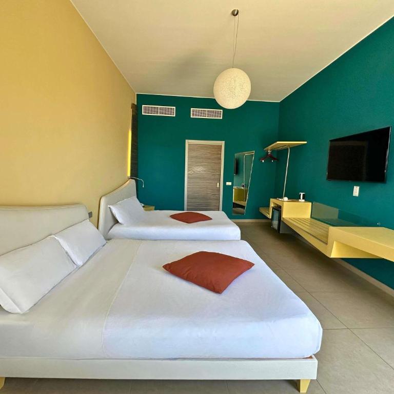 ibis Styles Catania Acireale - Camera Classic con 2 Letti Queen-Size - 1