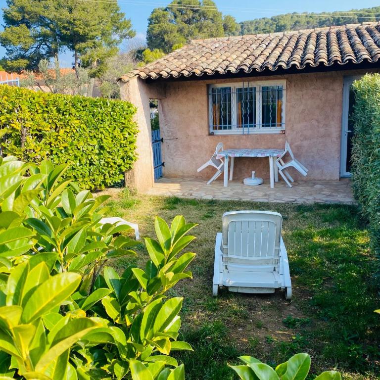 Location piscine var wifi - Maison 1 Chambre - 28