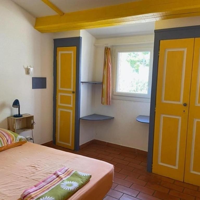 Location piscine var wifi - Maison 1 Chambre - 33