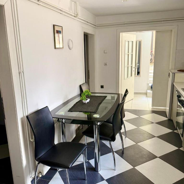 Downtown apartment - Apartman sa 1 Spavaćom Sobom - 4
