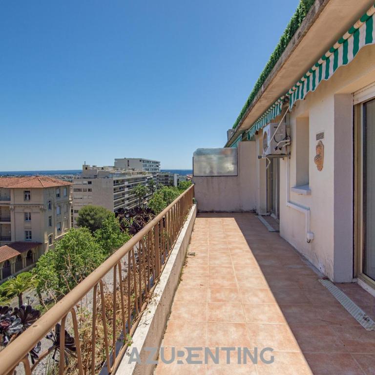 Azurenting - T3 Carnot 109 - Clim - Terrasse - Appartement 2 Chambres avec Terrasse - 35