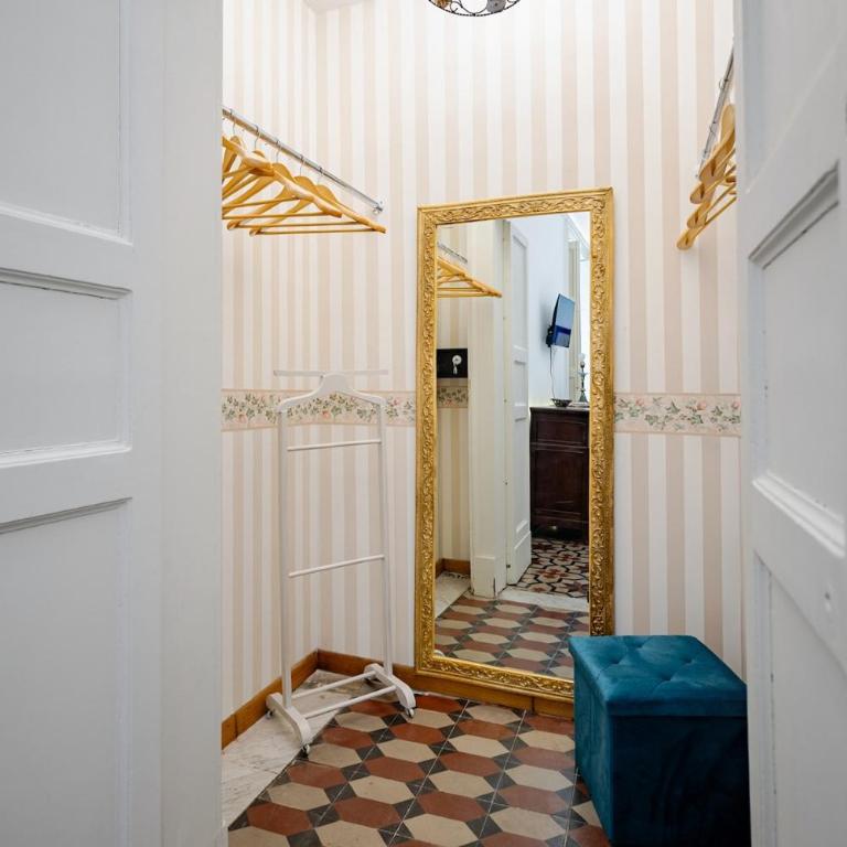 San Michele Heritage Historic residence in the center - One-Bedroom Apartment - 7