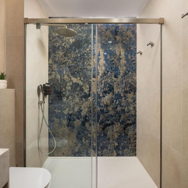 AZUL HOME SUITES Estepona - Estudio con cama extragrande y sofá cama - 7