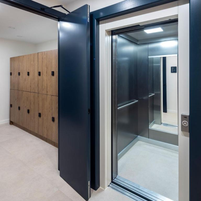 AZUL HOME SUITES Estepona - Suite con terraza - 10