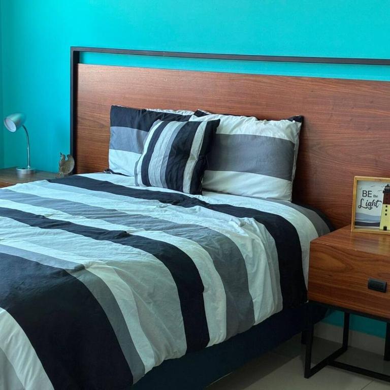 Alojamiento A Unas Calles del Malecon - Apartamento - 6