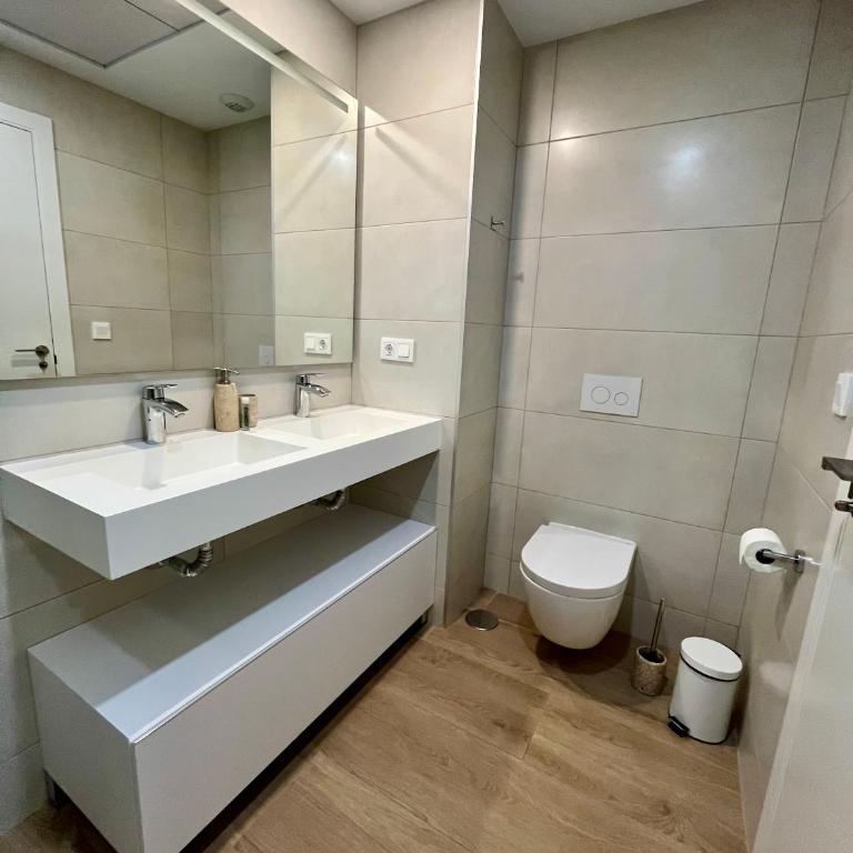 Apartment Torre Sakura 21 a by VivaMar - Apartamento de 2 dormitorios - 17
