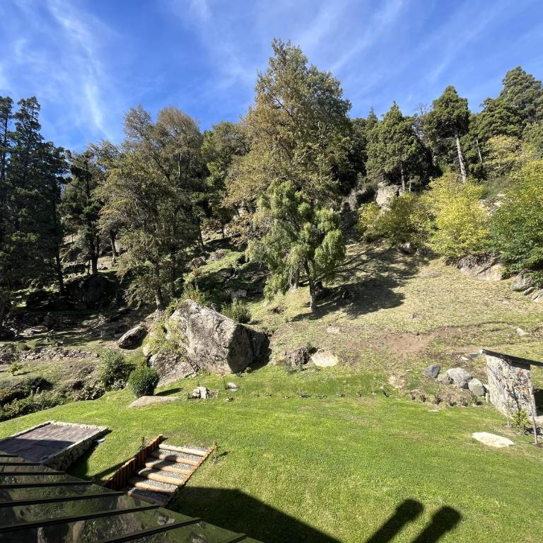 Deptos De la Cascada I Con la Mejor Vista de San Martín - Ayres del Bosque Alojamientos - Apartamento de 2 dormitorios con vistas a la montaña - 27