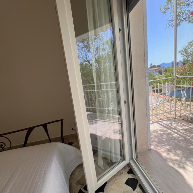 Holiday & House - Imparato Carini Costa Verde - Appartamento con ampia terrazza - porzione di Villa Residenziale a pochi passi dal mare - One-Bedroom Apartment - 11