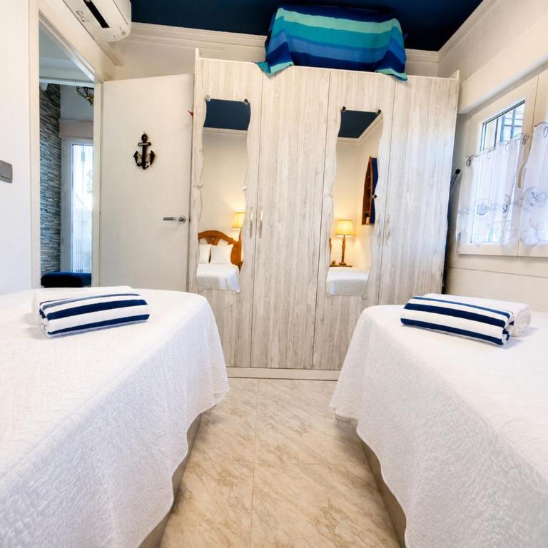 Charming Upper Bungalow with Terrace and Communal Pool in Torrevieja - Appartamento - 14
