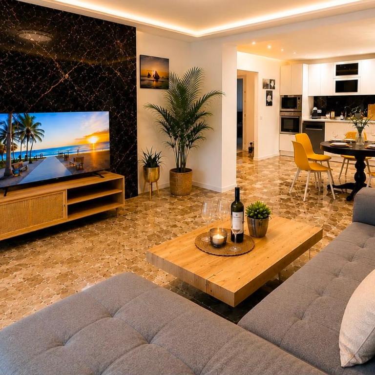 Del Mar Modern Spacious 3-Bedroom Apartment Near the Beach - Apartamento de 3 dormitorios - 1