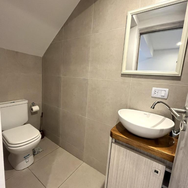 Deptos De la Cascada I Con la Mejor Vista de San Martín - Ayres del Bosque Alojamientos - Apartamento de 2 dormitorios con vistas a la montaña - 17