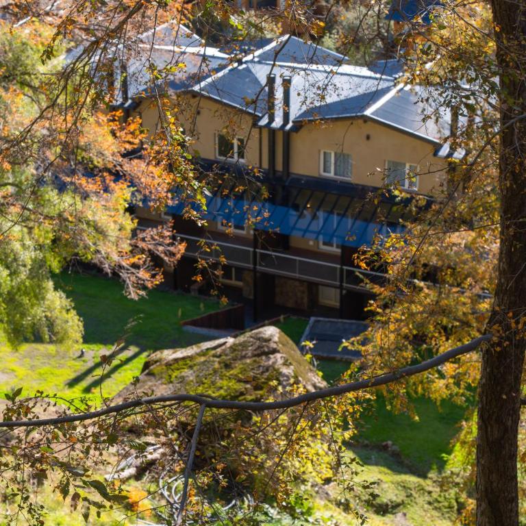 Deptos De la Cascada I Con la Mejor Vista de San Martín - Ayres del Bosque Alojamientos - Apartamento de 2 dormitorios con vistas a la montaña - 9