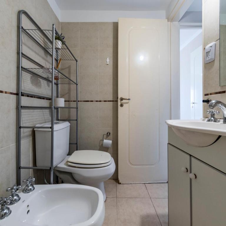Depto con pileta a mins del Kempes - Zona Norte - Apartamento de 1 dormitorio - 2